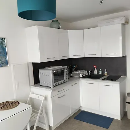 Dormez Au Coeur Du Village Entre Et Polder Barbâtre